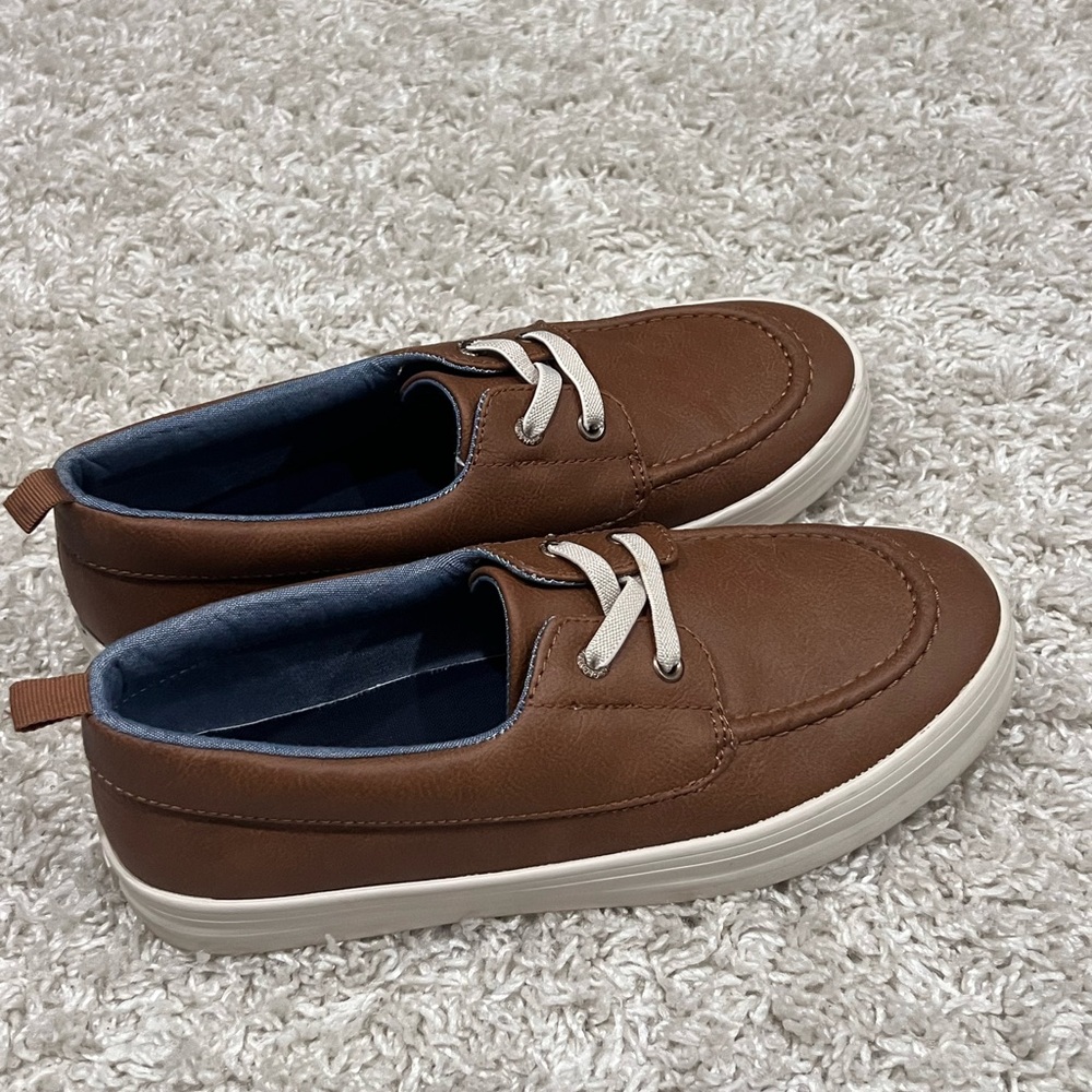 Boys Old Navy Brown Casual Shoes -Sz.6